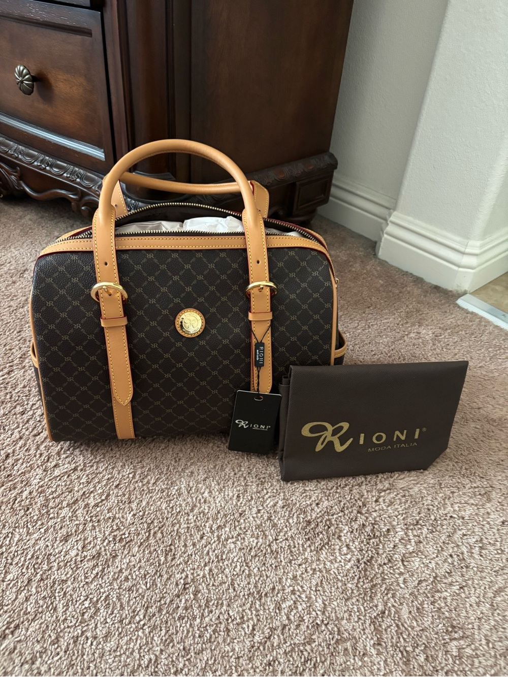 RIoni Italian leather handbag